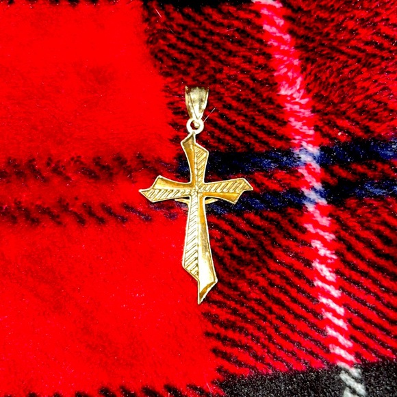 10 KT Solid Gold Cuf Cross - Picture 2 of 2